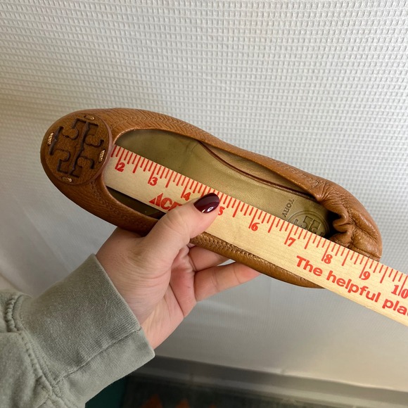 Tory Burch Reva Tan Leather Ballet Flats Round Toe Logo Women Size 6 - Picture 7 of 7
